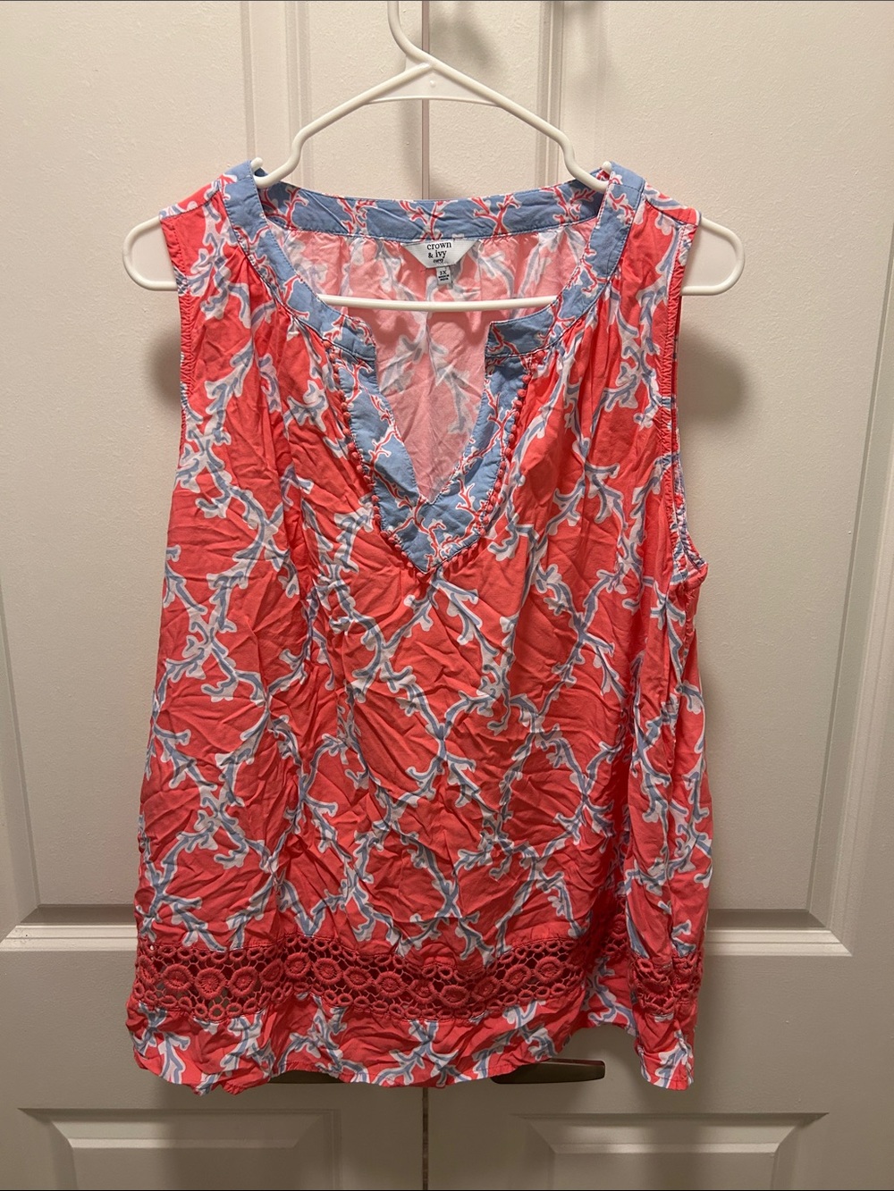 crown & ivy Coral and Light Blue Sleeveless V-Neck Camisole with Lace Hem